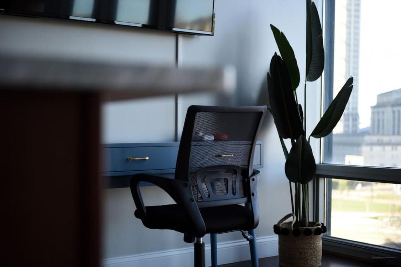 Hostwise Stays - The Washington At Chatham - Free Parking, Private Gym, Skyline Views! Питтсбург Экстерьер фото