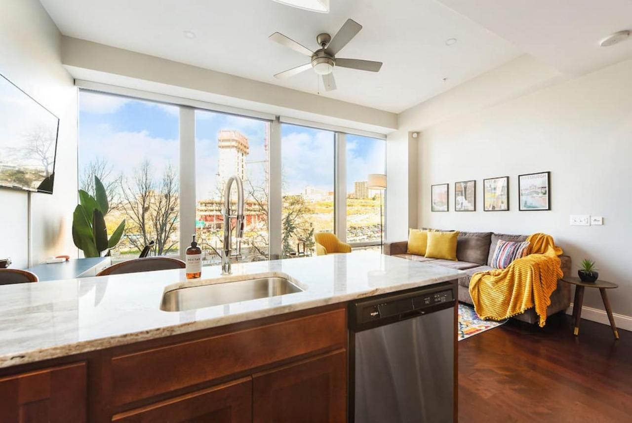 Hostwise Stays - The Washington At Chatham - Free Parking, Private Gym, Skyline Views! Питтсбург Экстерьер фото